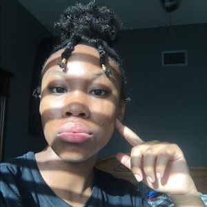 Meet your Posher, Amani